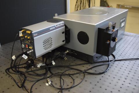 Spectromètre Andor + sCMOS (focale = 0.5 m) 